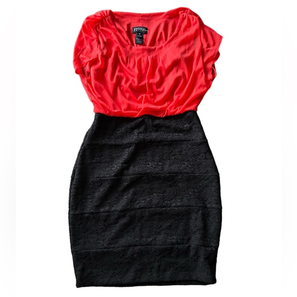 Enfocus Studio Petite Coral & Black Short Dress. - Picture 2 of 3